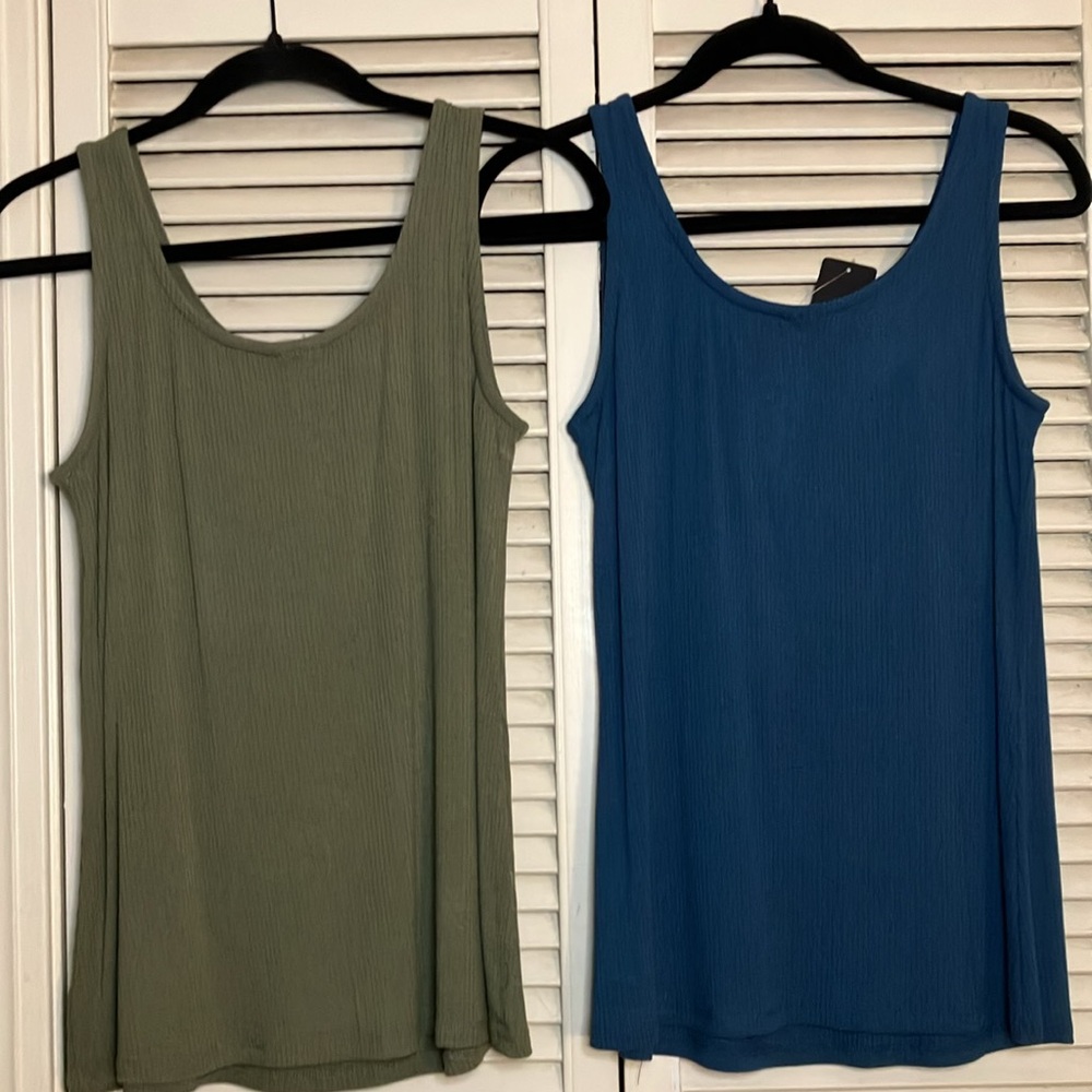 2 Torrid Size 1 -(14-16) Everyday Scoop Neck Hook & Eye Tank Top Olive / Blue - Picture 4 of 5